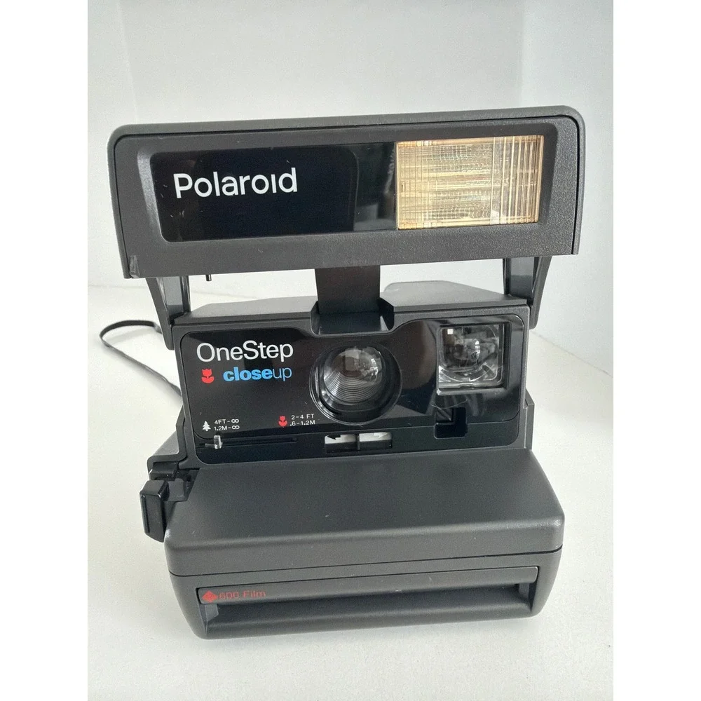 Vintage Polaroid OneStep CloseUp 600 Instant Film Camera 90s era Point and Shoot